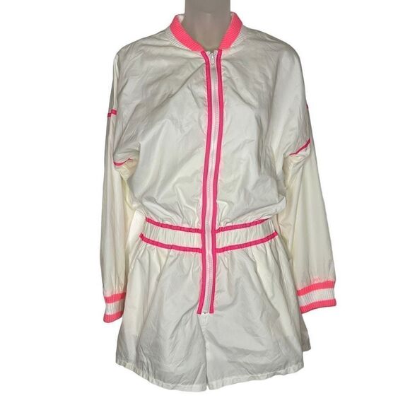 Hot & Delicious Barbie Spacesuit Large NWT - Picture 4 of 5